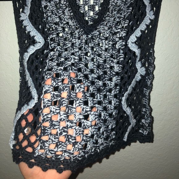 Chelsea and Violet beach top - Picture 3 of 3